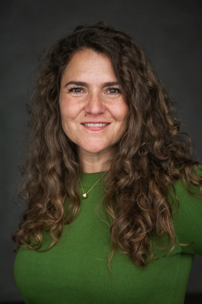 Dr. Mónica McArthur